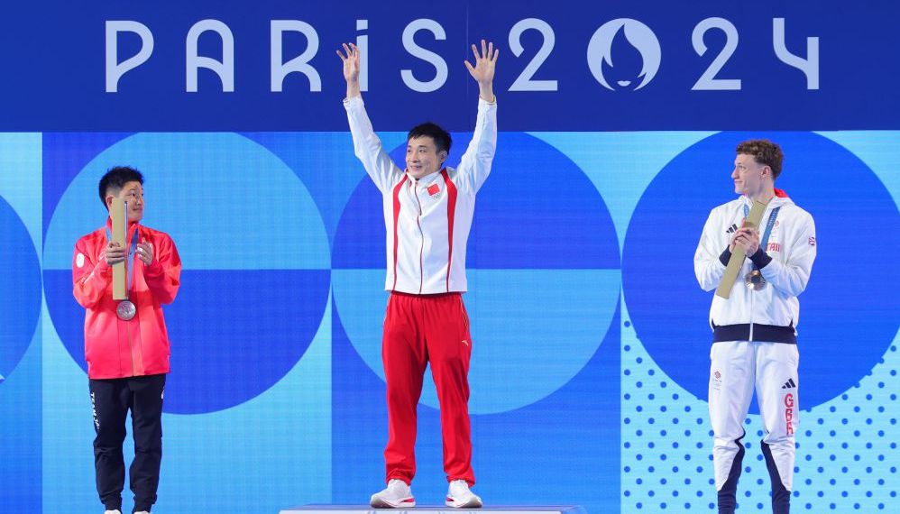 波神&杰伦·约翰逊半场联手31分，得分超全队一半