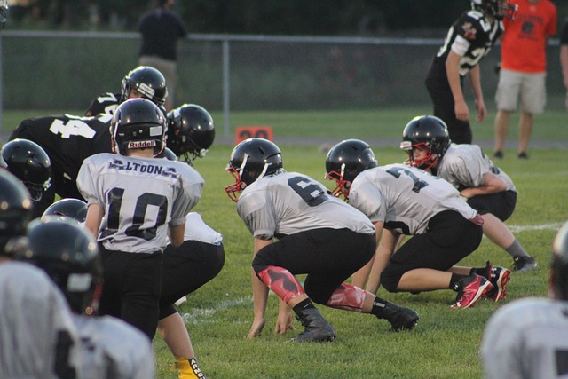 足球国足新星连续两轮破门，迅速走红